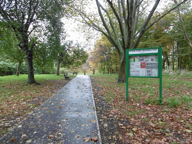 Path in Hollywood Gardens © Marathon cc-by-sa/2.0 :: Geograph Britain ...