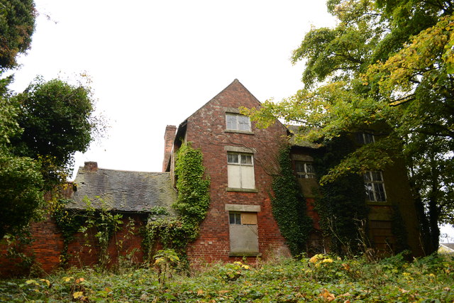 Packington Hall Farm - the rear of the... © Oliver Mills cc-by-sa/2.0 ...