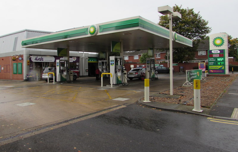 BP filling station, Windsor © Jaggery :: Geograph Britain and Ireland