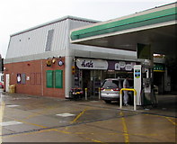 SU9576 : Hursts filling station shop, Maidenhead Road, Windsor by Jaggery