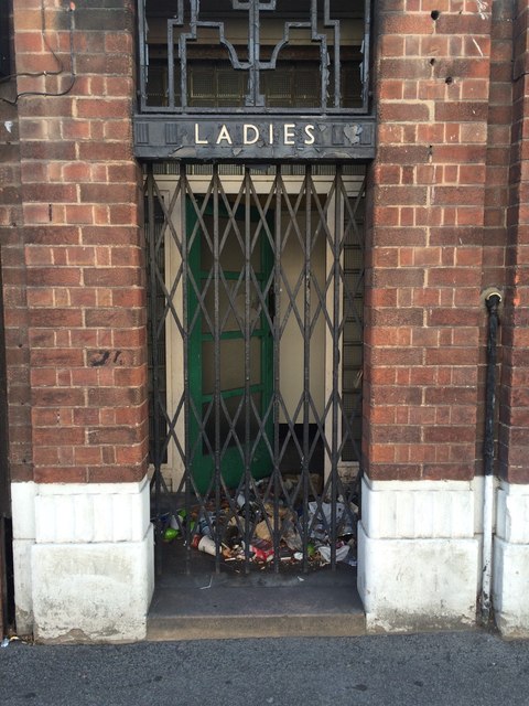 Derelict public toilets on Bath Street