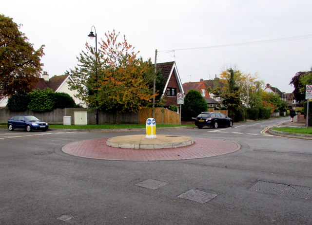 Mini-roundabout at the edge of Clewer Village, Windsor