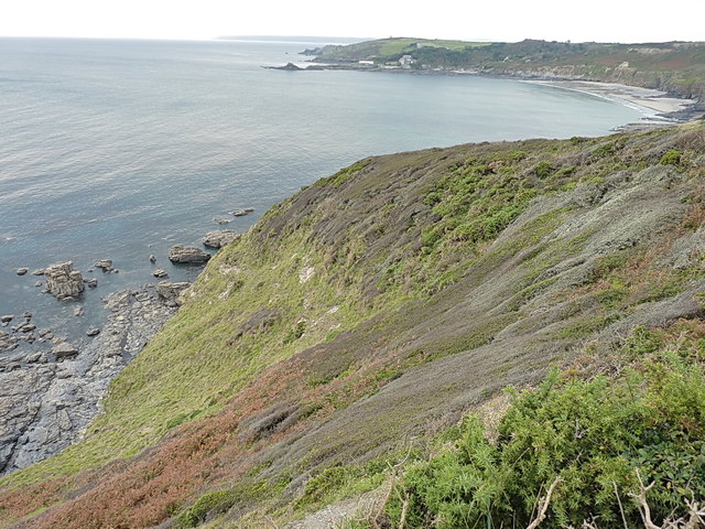 Steep ground west of Hoe Point