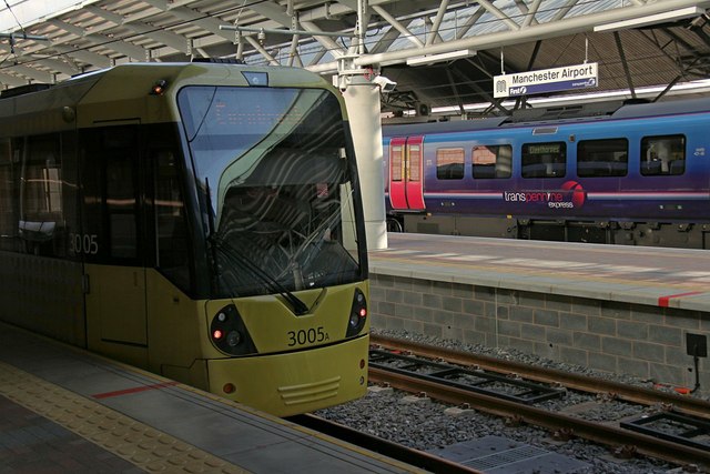 Tram and train at Manchester Airport... © Alan Murray-Rust :: Geograph ...