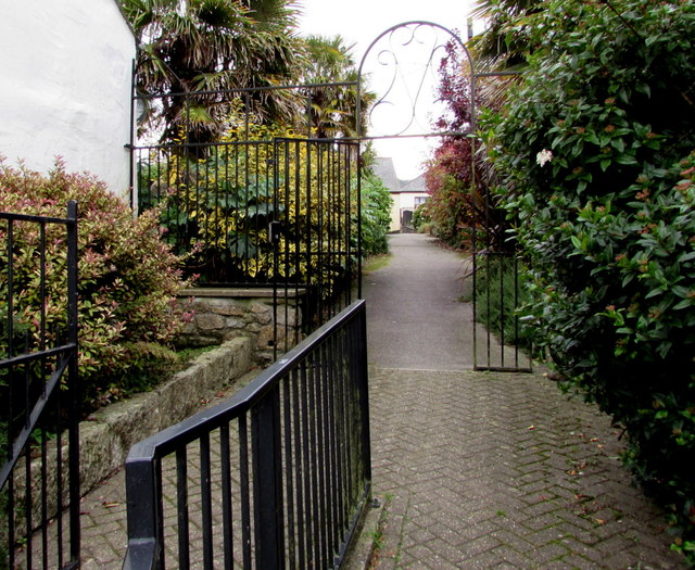 Entrance to Audierne, Penryn