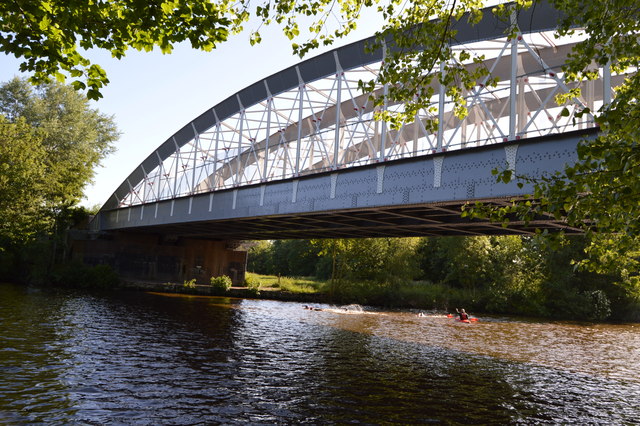 Railway Bridge over the River Thames © N Chadwick :: Geograph Britain ...