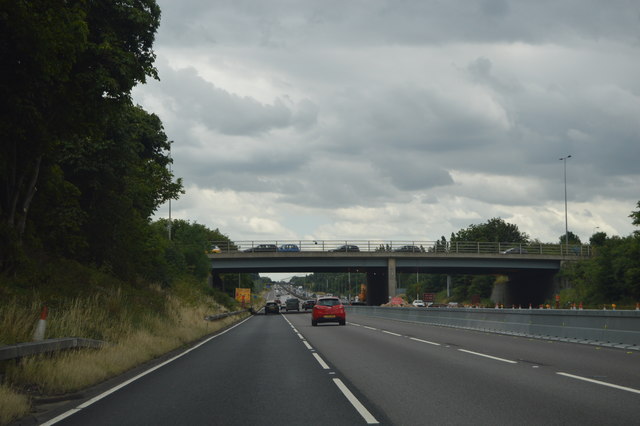 Junction 15 overbridge, M1 © N Chadwick cc-by-sa/2.0 :: Geograph ...