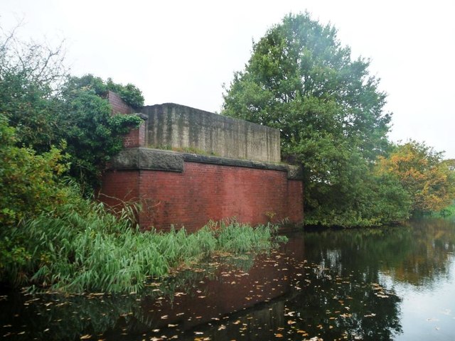 Abutment of a demolished railway bridge, Selby Canal