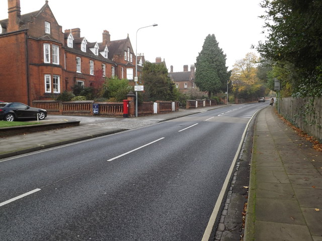 Henley Road & Ipswich School George VI Postbox