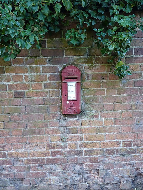 Georgian postbox, Eaton Mascott