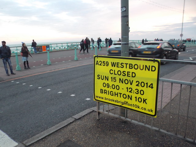 Brighton: advance warning of closure on Grand Junction Road