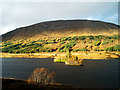 NH0952 : Islands in Loch Sgamhain by Julian Paren