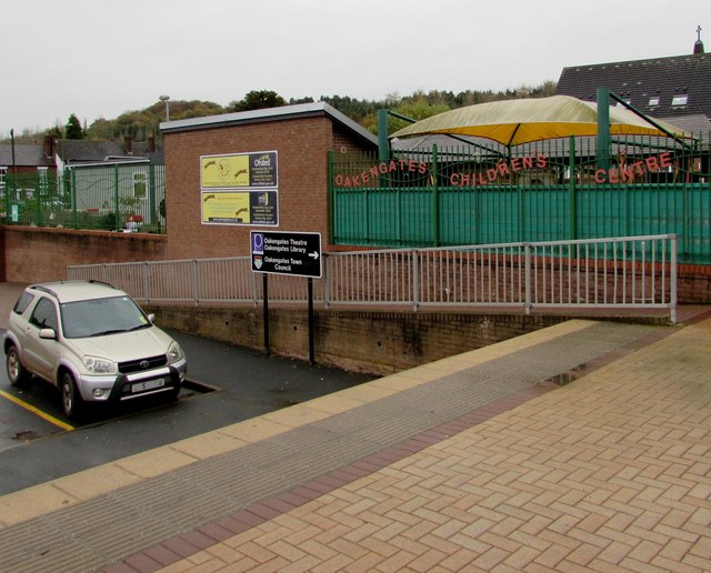 Oakengates Children's Centre, Telford © Jaggery Geograph Britain and