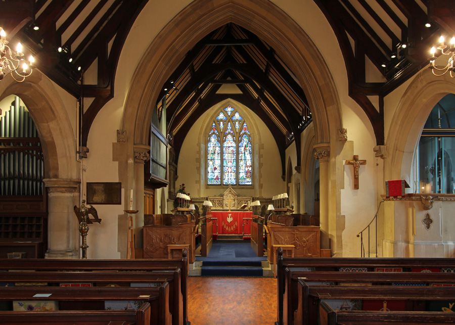 Holy Trinity, Northwood - East end © John Salmon cc-by-sa/2.0 ...