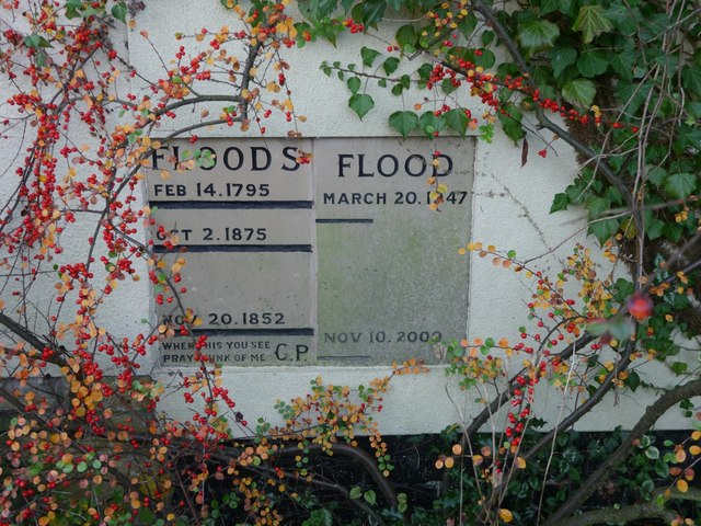 Flood level marks on a house in Girton