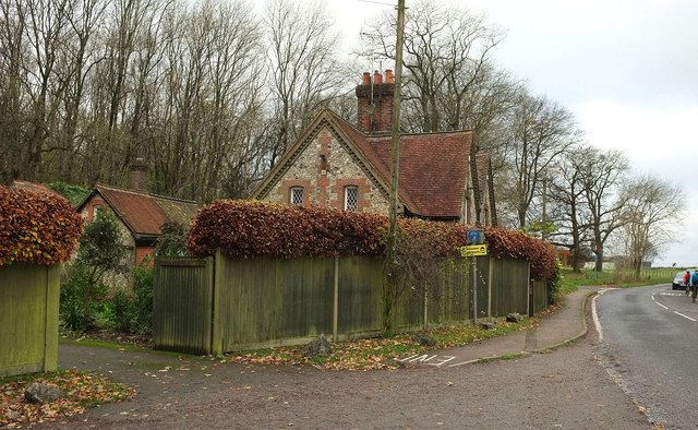 Cottages on Titsey Hill