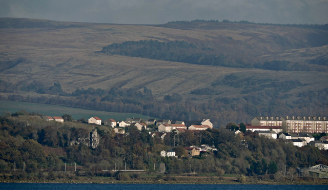 Dumbarton From Port Glasgow © Thomas Nugent :: Geograph Britain And Ireland