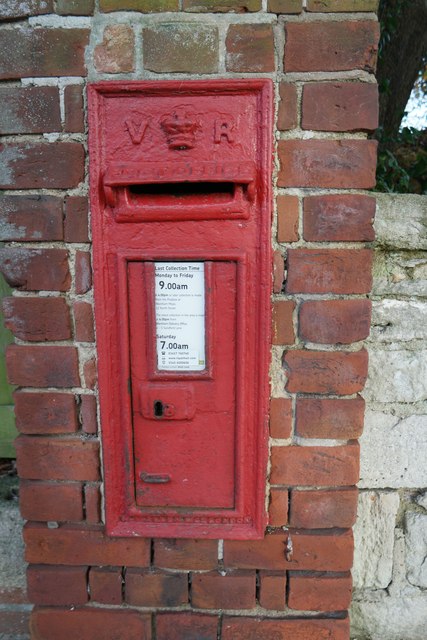 Victorian posting box © Bob Harvey cc-by-sa/2.0 :: Geograph Britain and ...