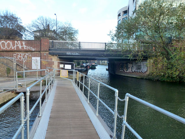 Maiden Lane Bridge, Regent's Canal © Robin Webster cc-by-sa/2.0 ...