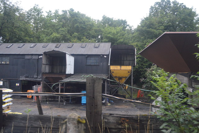 Coal Yard, Pluckley © N Chadwick :: Geograph Britain And Ireland