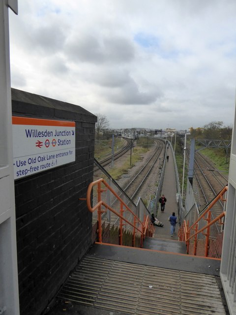 Footpath to Willesden Junction underground station