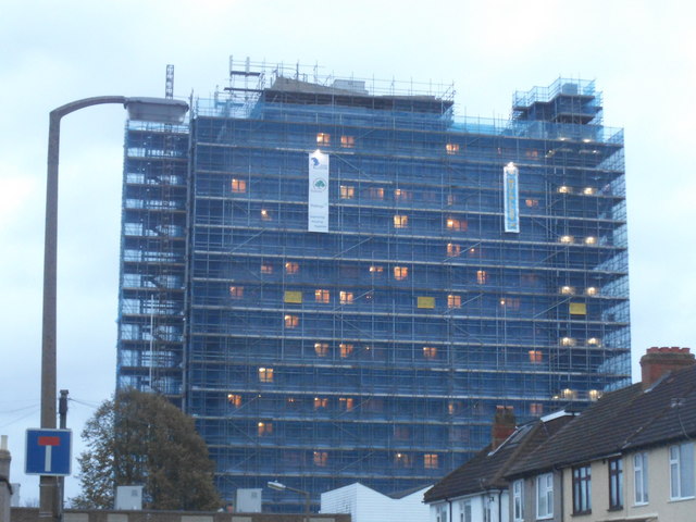 Tower block under renovation on Chaucer Road