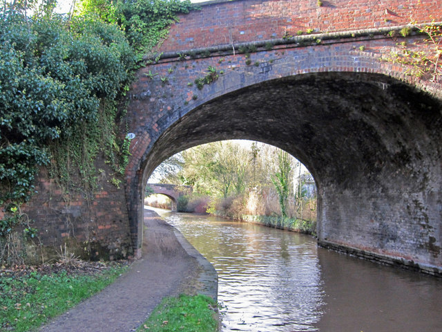 Worcester and Birmingham Canal, Bridge 18