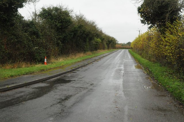 Road To Naunton Beauchamp © Philip Halling Cc-by-sa/2.0 :: Geograph ...