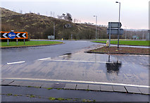 NS2173 : Bankfoot Roundabout by Thomas Nugent
