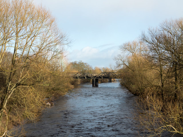 Old railway bridge over River Swale © Trevor Littlewood cc-by-sa/2.0 ...