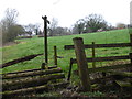 Footpath goes north from woodland towards Gibbons Mill