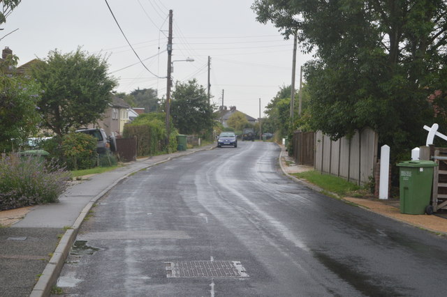 West Hythe Rd © N Chadwick :: Geograph Britain and Ireland