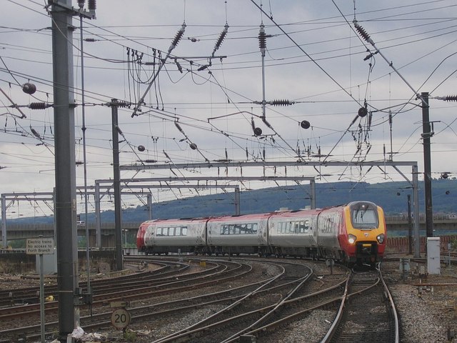 Voyager entering Newcastle Station