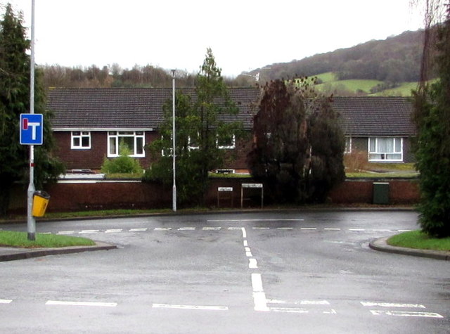 Combined T junction and no through road sign, Malpas, Newport