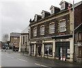 Former pharmacy to let in Pontnewynydd