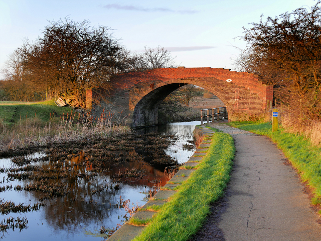 Bridge#19, Manchester, Bolton and Bury Canal