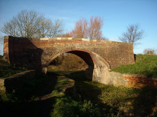 Cowground Bridge, Thames and Severn Canal