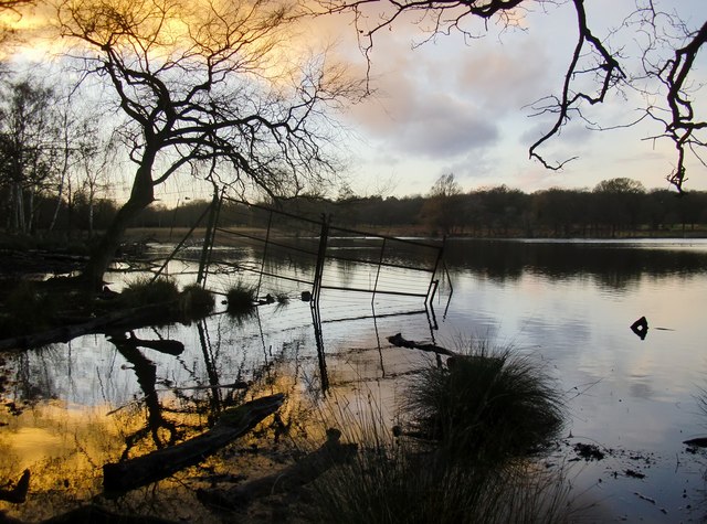 Rickety fence, Upper Pen Pond