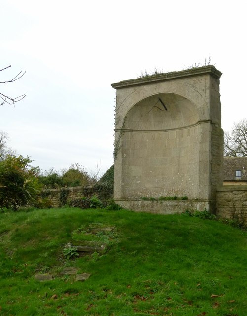 Sundial in the former Collyweston Palace grounds