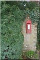 SP9112 : Edwardian post box in Little Tring by Rob Farrow
