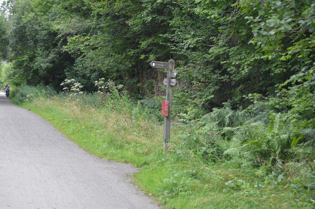 Footpath sign, The Monsal Trail