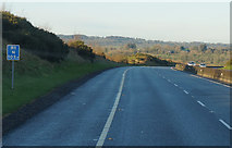 S5428 : M9 Northbound towards junction 10 by Ian S
