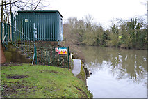 SP2965 : The remote gauging station by the River Avon, southeast Warwick 2016-01-23 by Robin Stott
