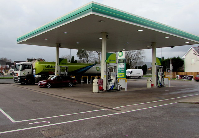 BP Ultimate fuel tanker in Malpas,... © Jaggery :: Geograph Britain and ...