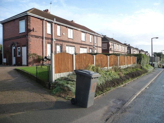 Houses on Wand Lane, Gallows Hill, west of Hensall