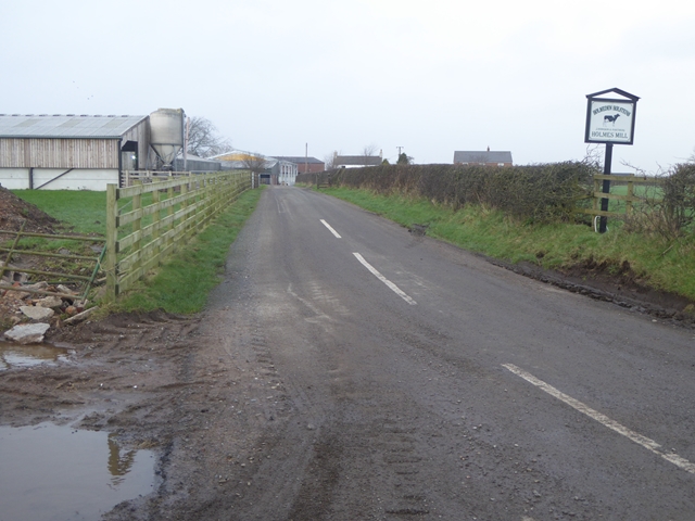 The road to Holmesmill Farm