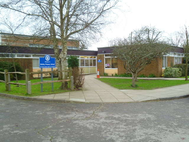 Shelley Primary School © Shazz :: Geograph Britain and Ireland