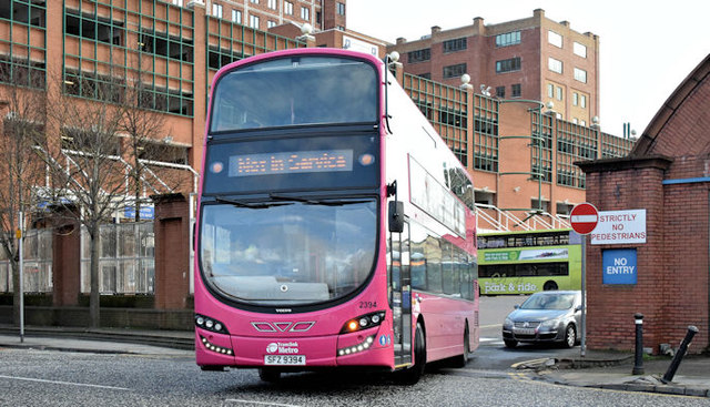 Metro bus, Glengall Street, Belfast (January 2016)