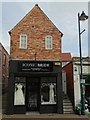 Wedding dress shop in Edwinstowe