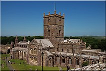 SM7525 : St. David's Cathedral by Michael Garlick